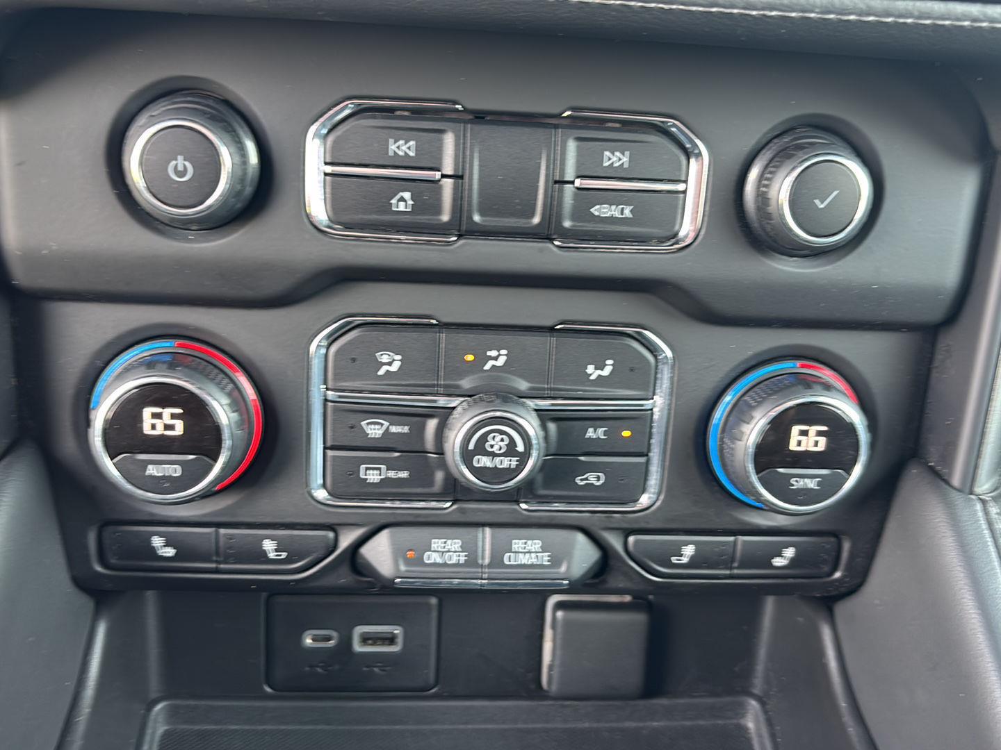 Used 2021 Summit White Chevrolet LT image 27
