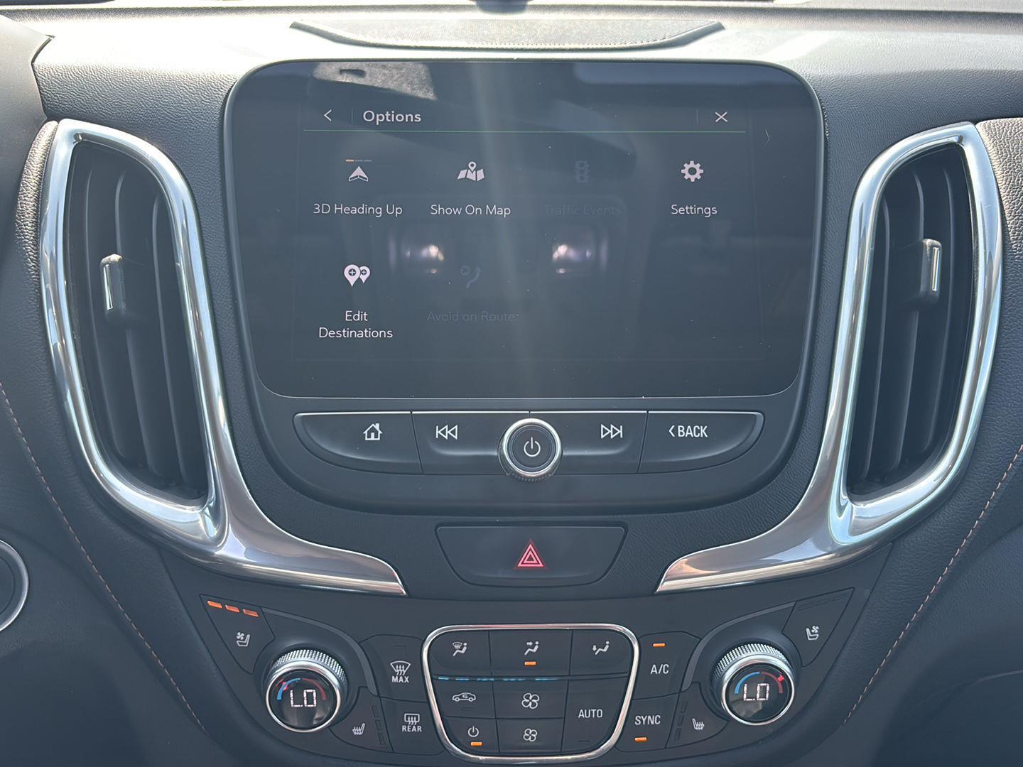 Used 2019 Iridescent Pearl Tricoat Chevrolet Premier image 12