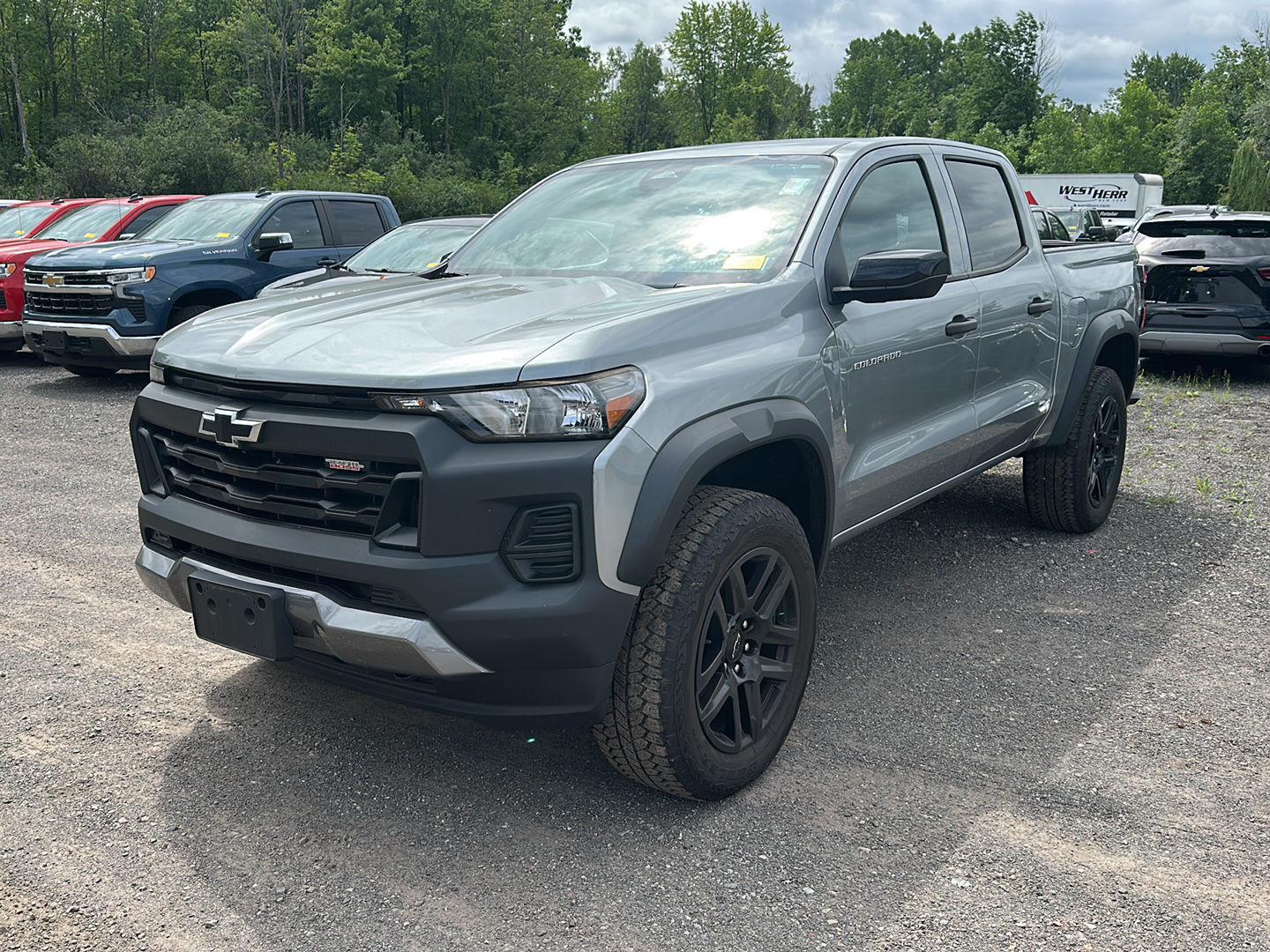 Used 2024 Sterling Gray Metallic Chevrolet 4WD Trail Boss image 4