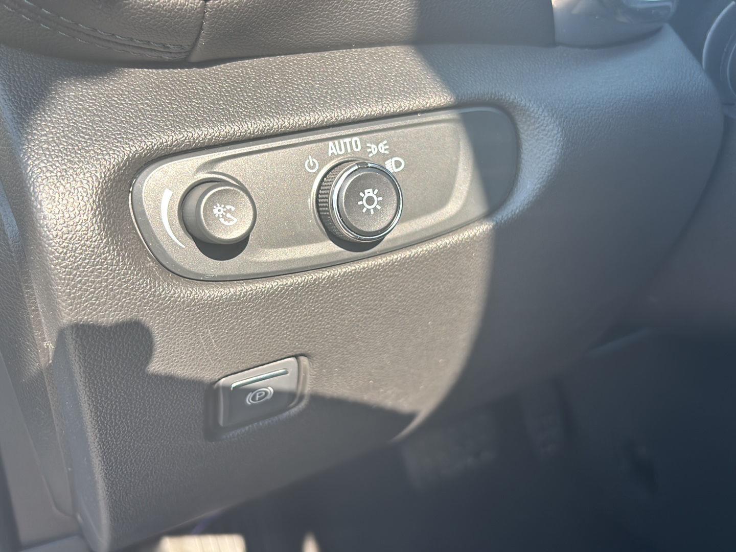 Used 2021 Silver Ice Metallic Chevrolet LT image 16