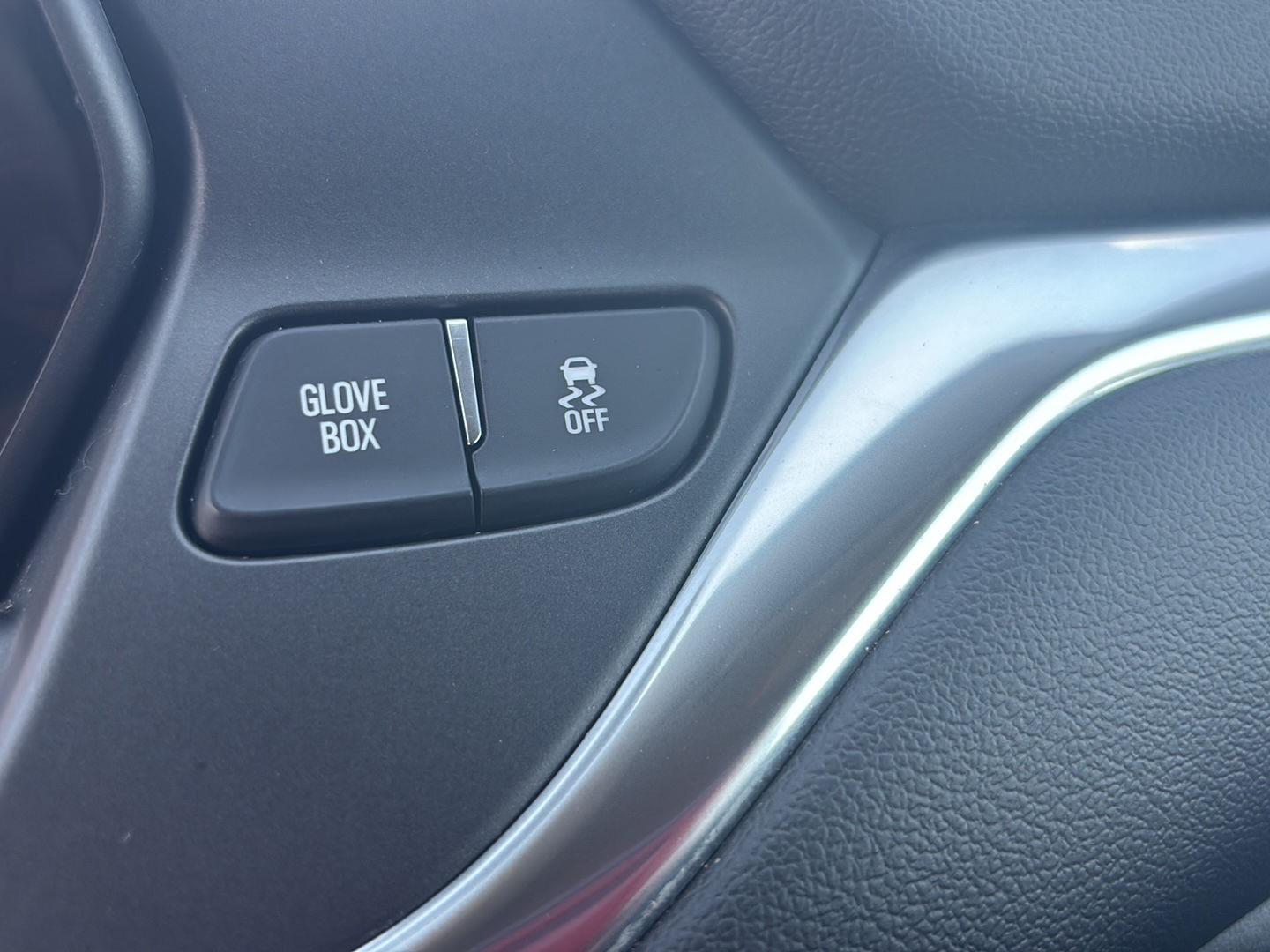 Used 2021 Silver Ice Metallic Chevrolet LT image 28