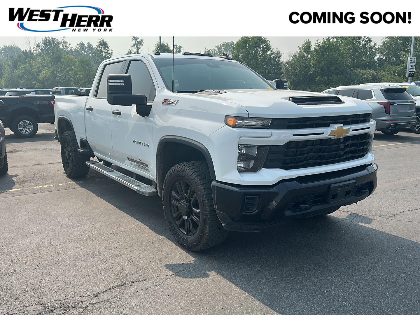 Summit White 2024 Chevrolet Silverado 2500HD Pickup Truck Four-Wheel Drive Automatic
