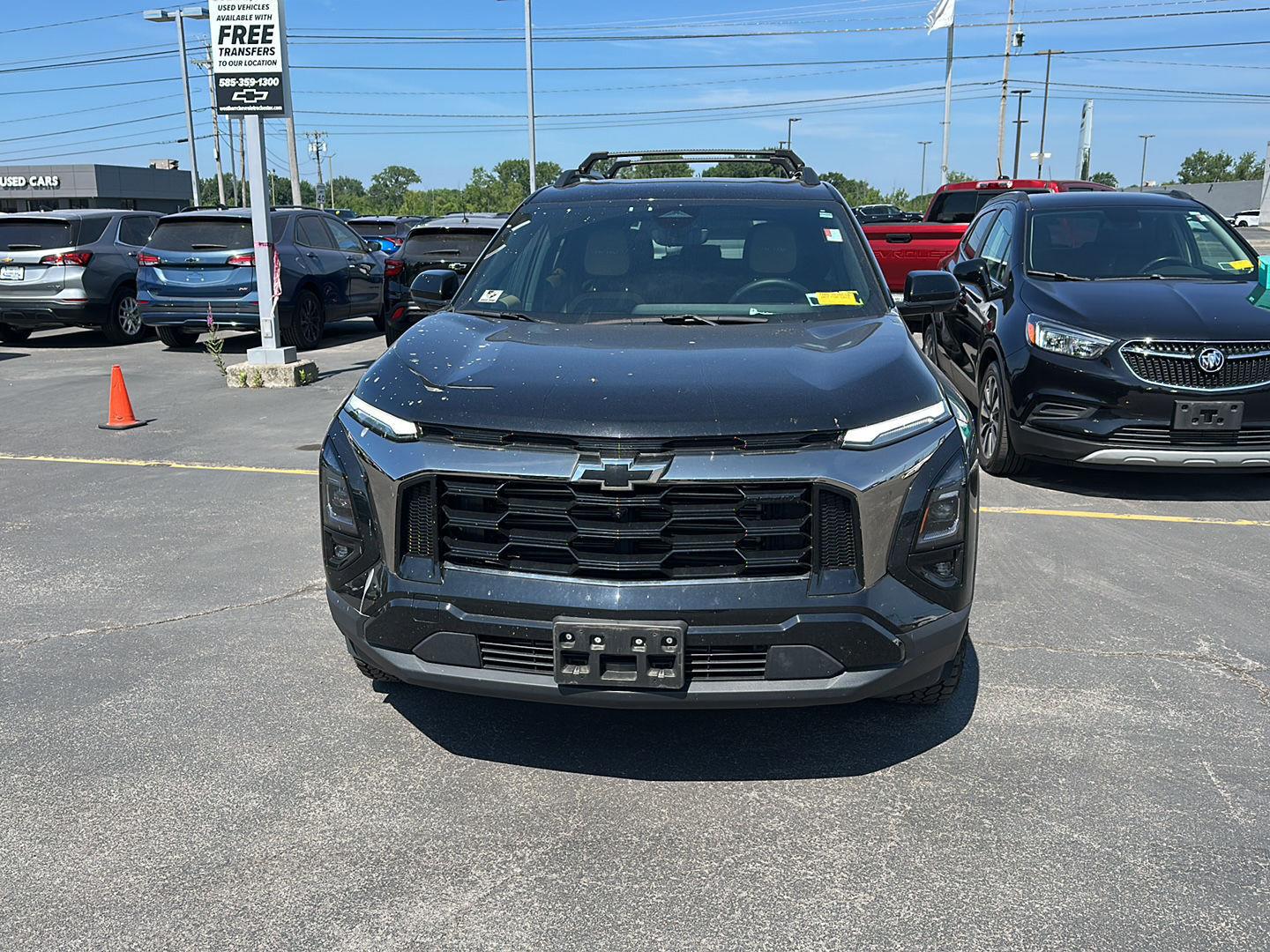 Used 2025 Mosaic Black Metallic Chevrolet AWD ACTIV image 6