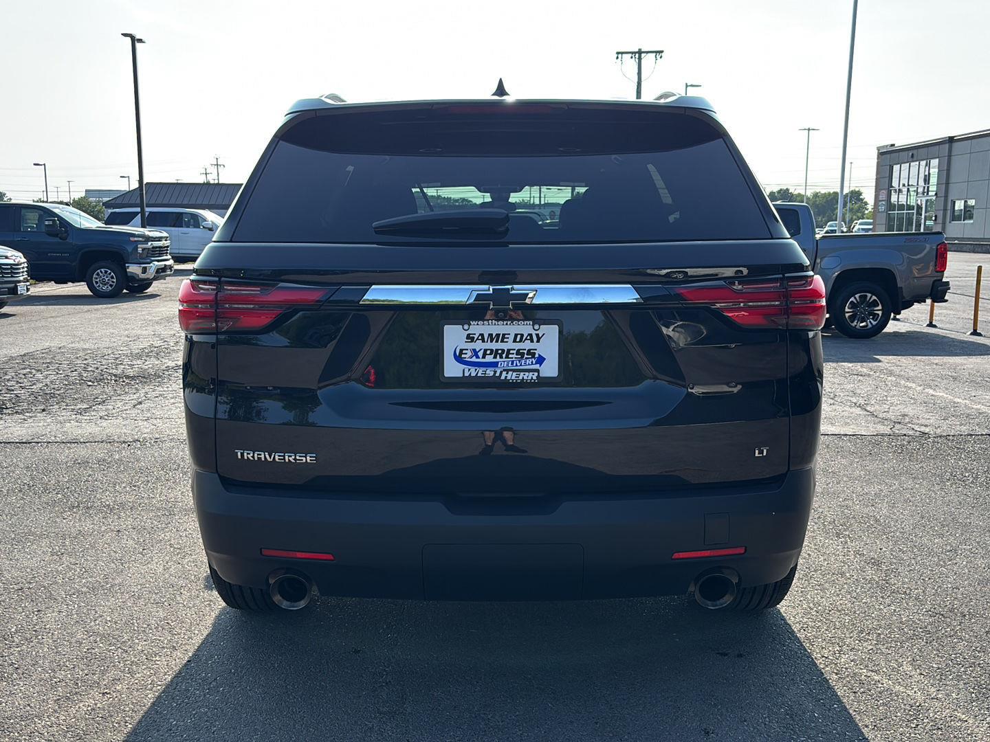 Used 2023 Mosaic Black Metallic Chevrolet LT Cloth image 8