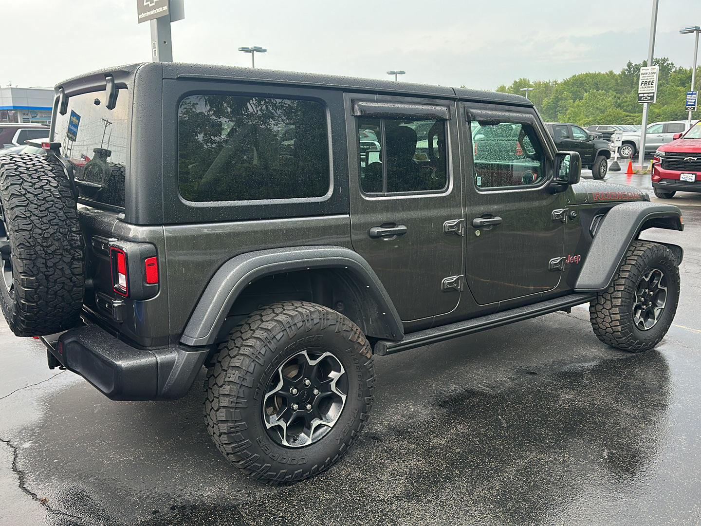 Used 2023 Granite Crystal Metallic Clearcoat Jeep Rubicon image 2