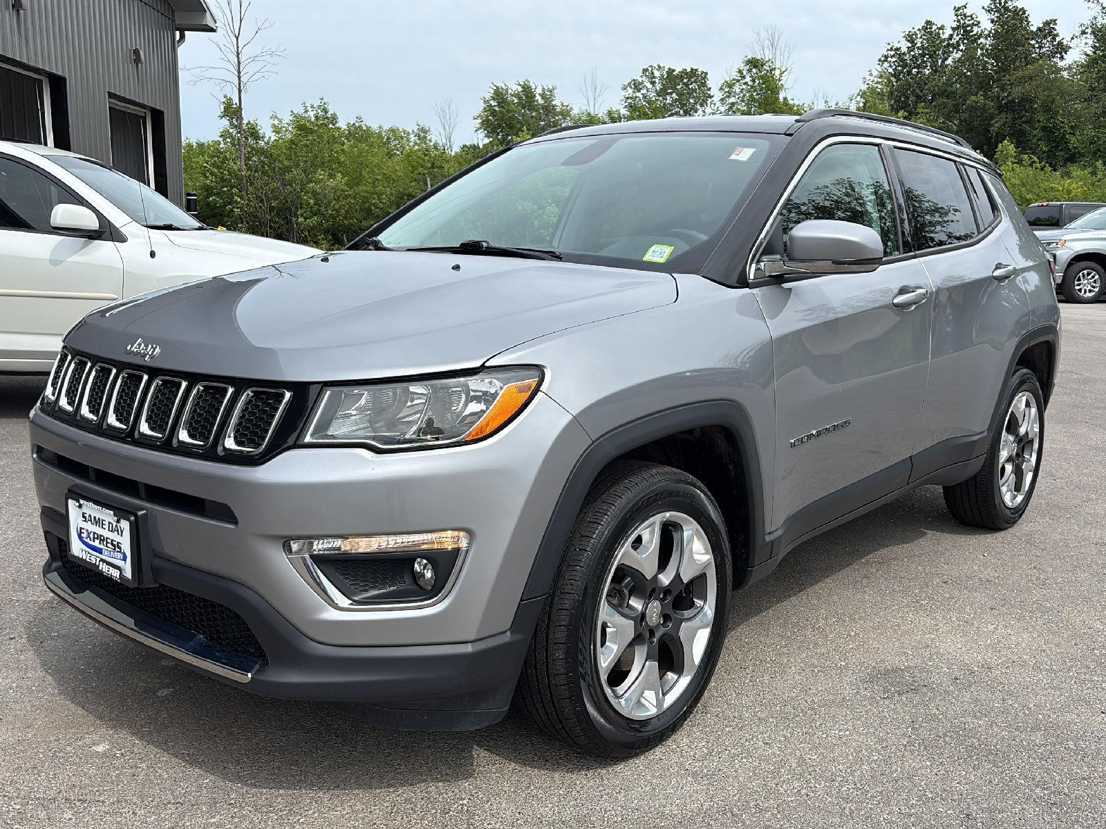 Used 2019 Billet Silver Metallic Clearcoat Jeep Limited image 7