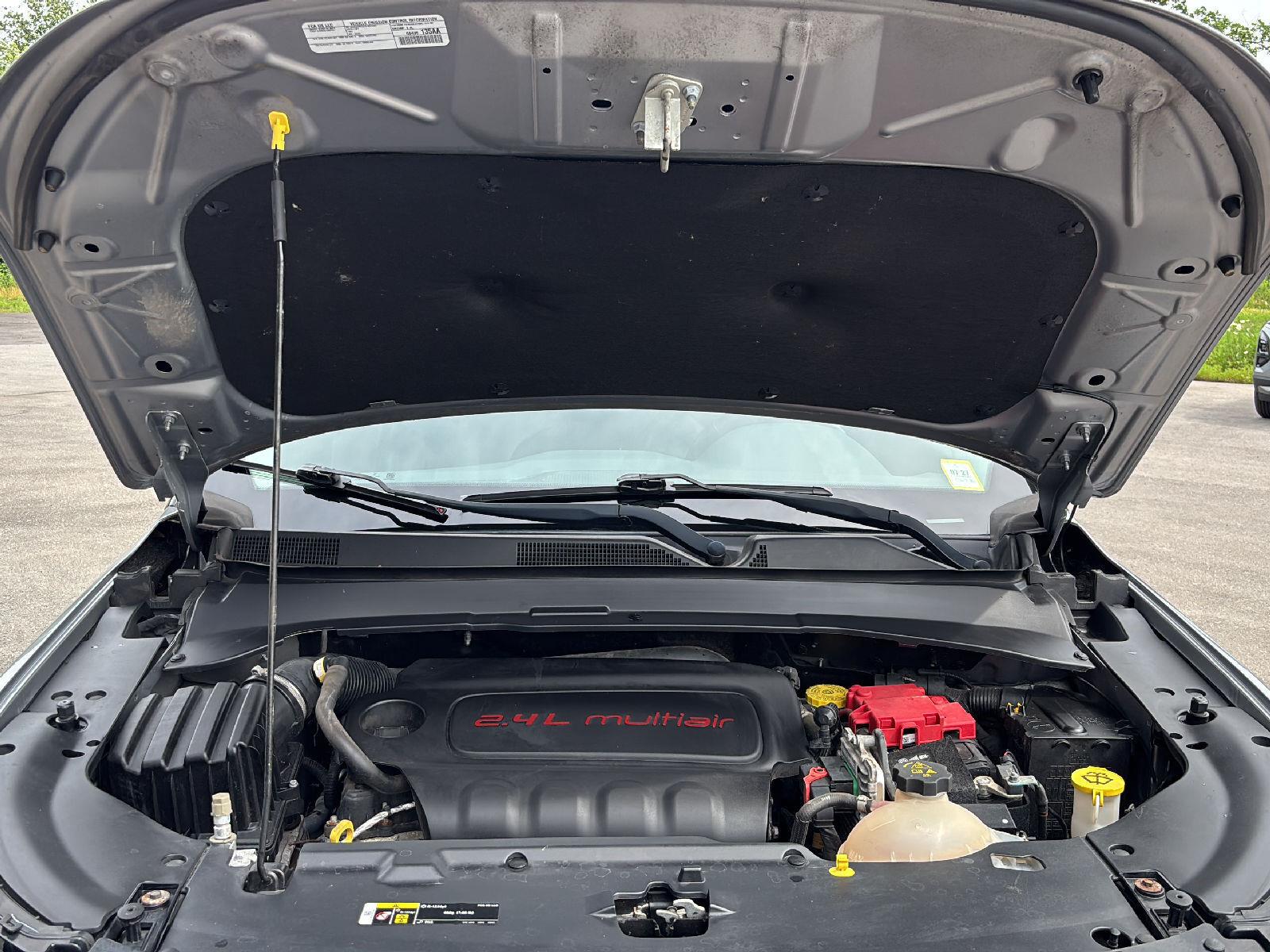 Used 2019 Billet Silver Metallic Clearcoat Jeep Limited image 10