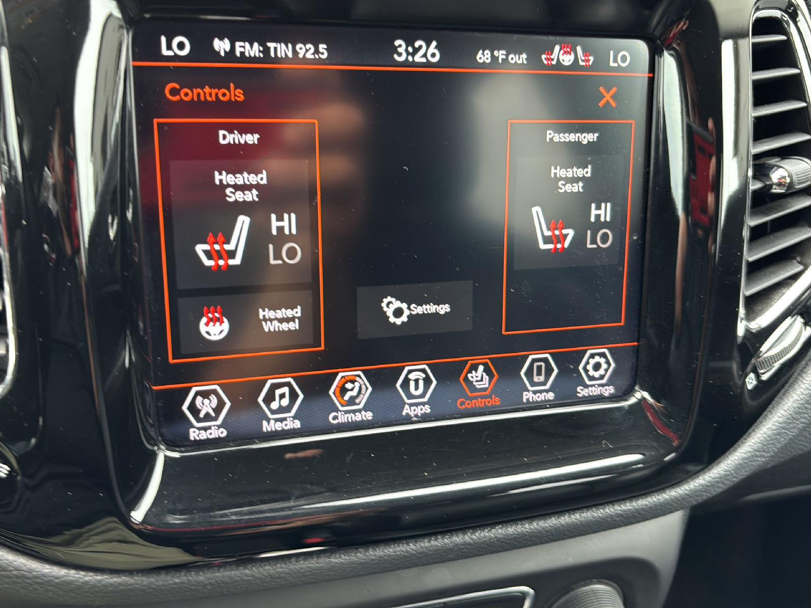 Used 2019 Billet Silver Metallic Clearcoat Jeep Limited image 31