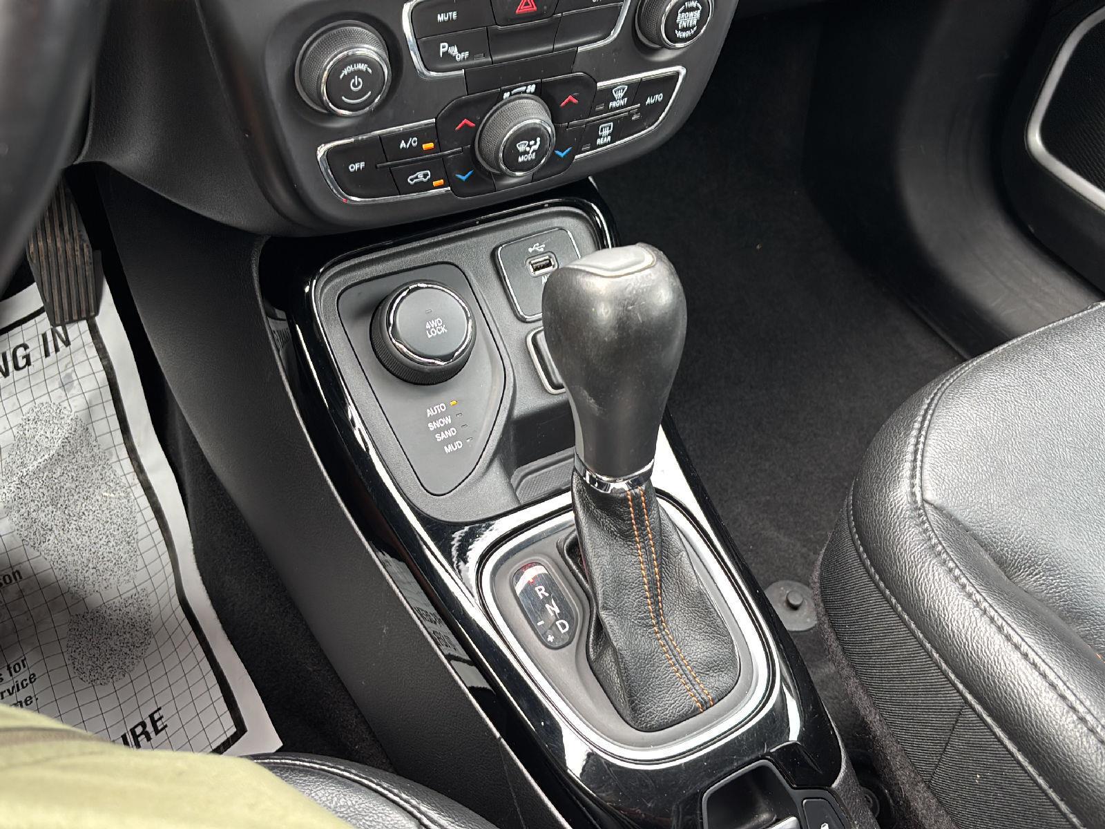 Used 2019 Billet Silver Metallic Clearcoat Jeep Limited image 32