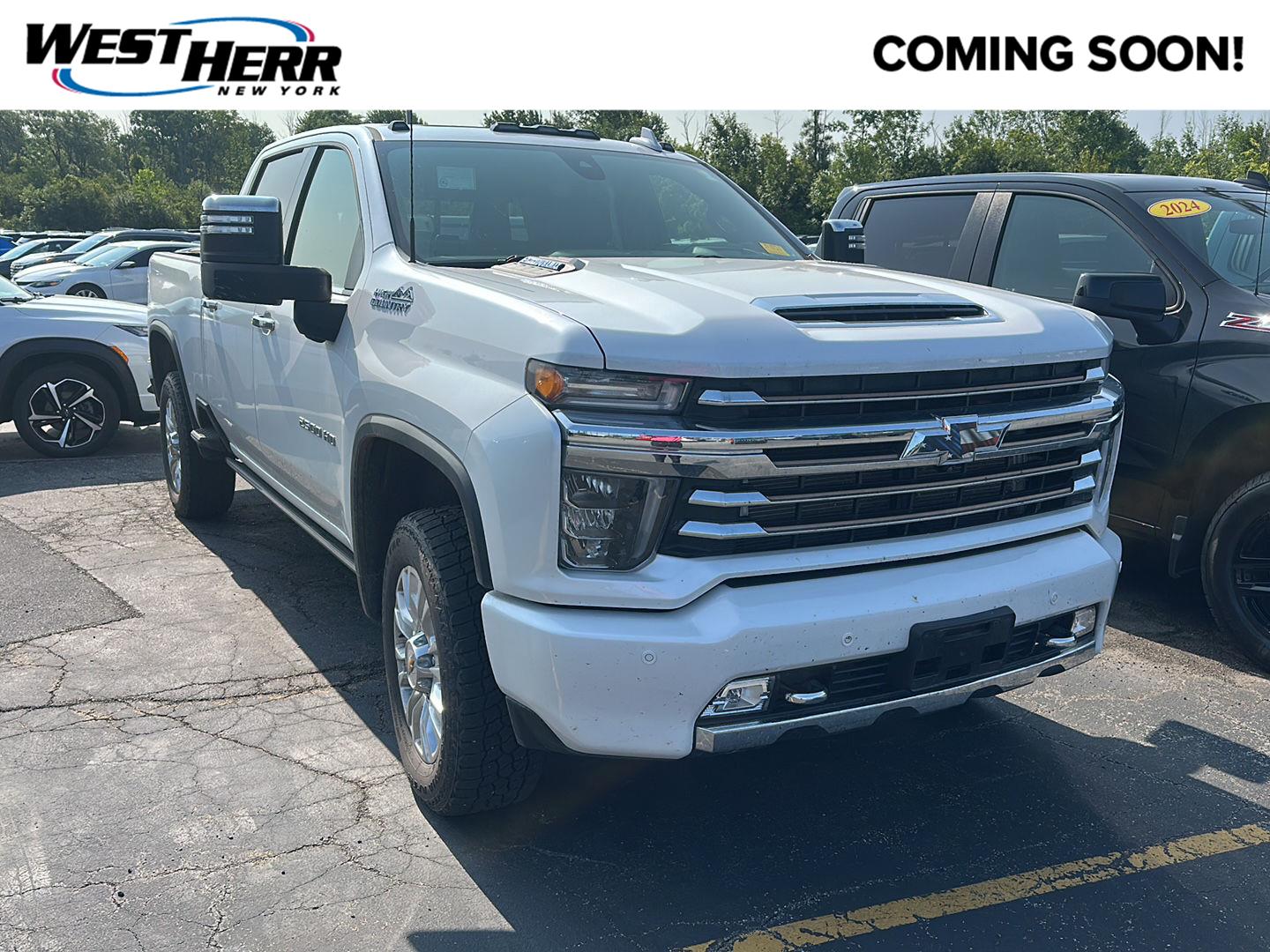 White (Iridescent Pearl Tricoat) 2022 Chevrolet Silverado 2500HD Pickup Truck Four-Wheel Drive Automatic