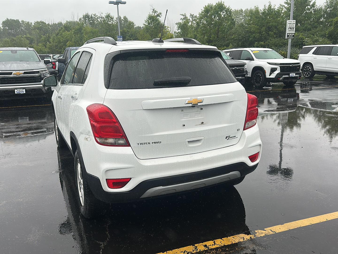 Used 2019 Summit White Chevrolet LT image 4