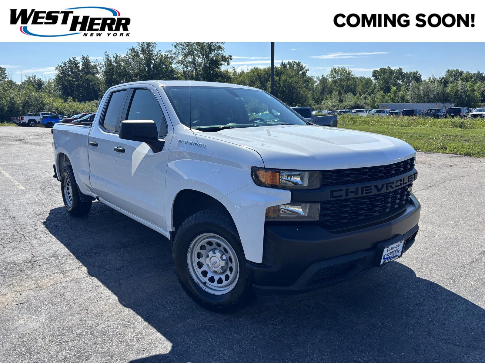 Summit White 2021 Chevrolet Silverado 1500 Pickup Truck 4X2 6-Speed Automatic