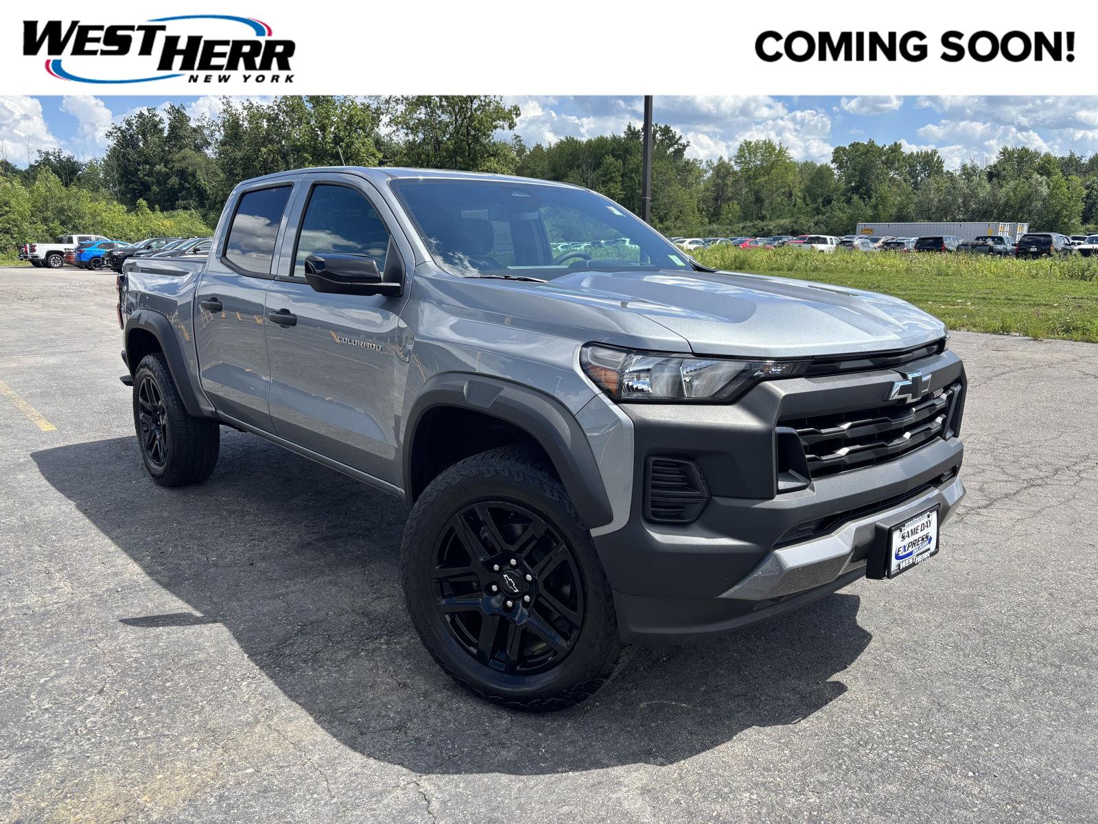 Sterling Gray Metallic 2024 Chevrolet Colorado Pickup Truck Four-Wheel Drive 8-Speed Automatic