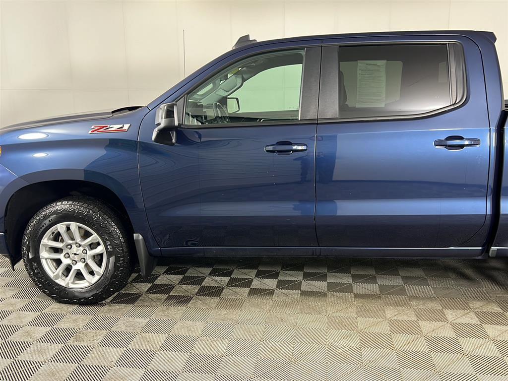 Used 2022 Blue Metallic Chevrolet RST image 40