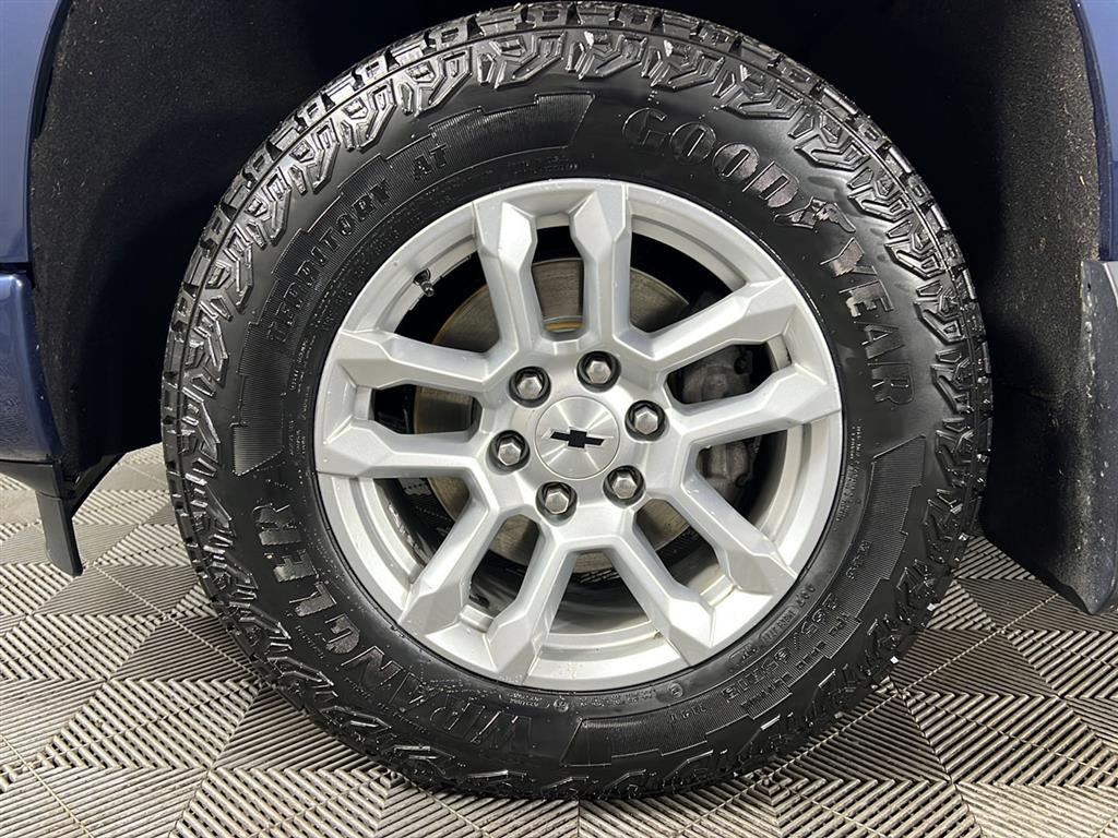 Used 2022 Blue Metallic Chevrolet RST image 41
