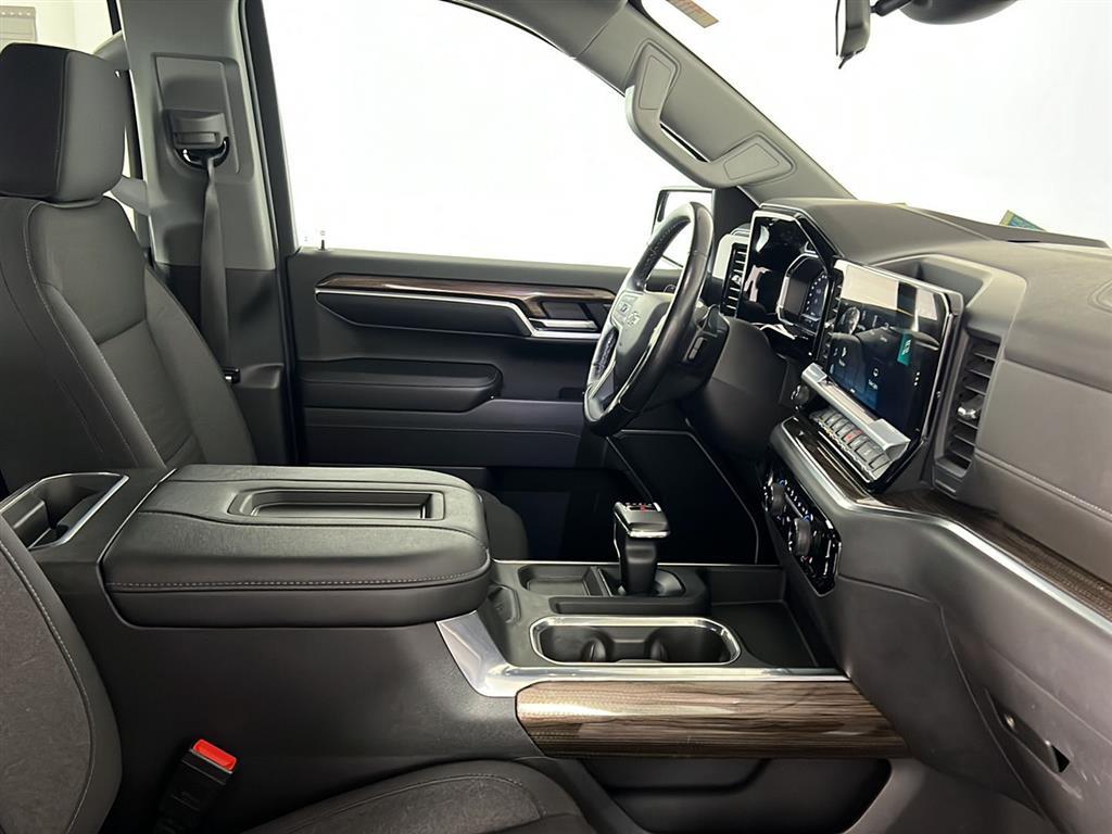 Used 2022 Blue Metallic Chevrolet RST image 48