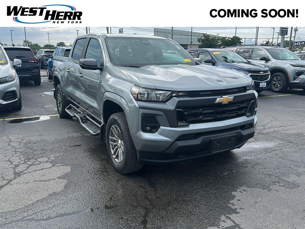 Sterling Gray Metallic 2024 Chevrolet Colorado Pickup Truck Four-Wheel Drive 8-Speed Automatic