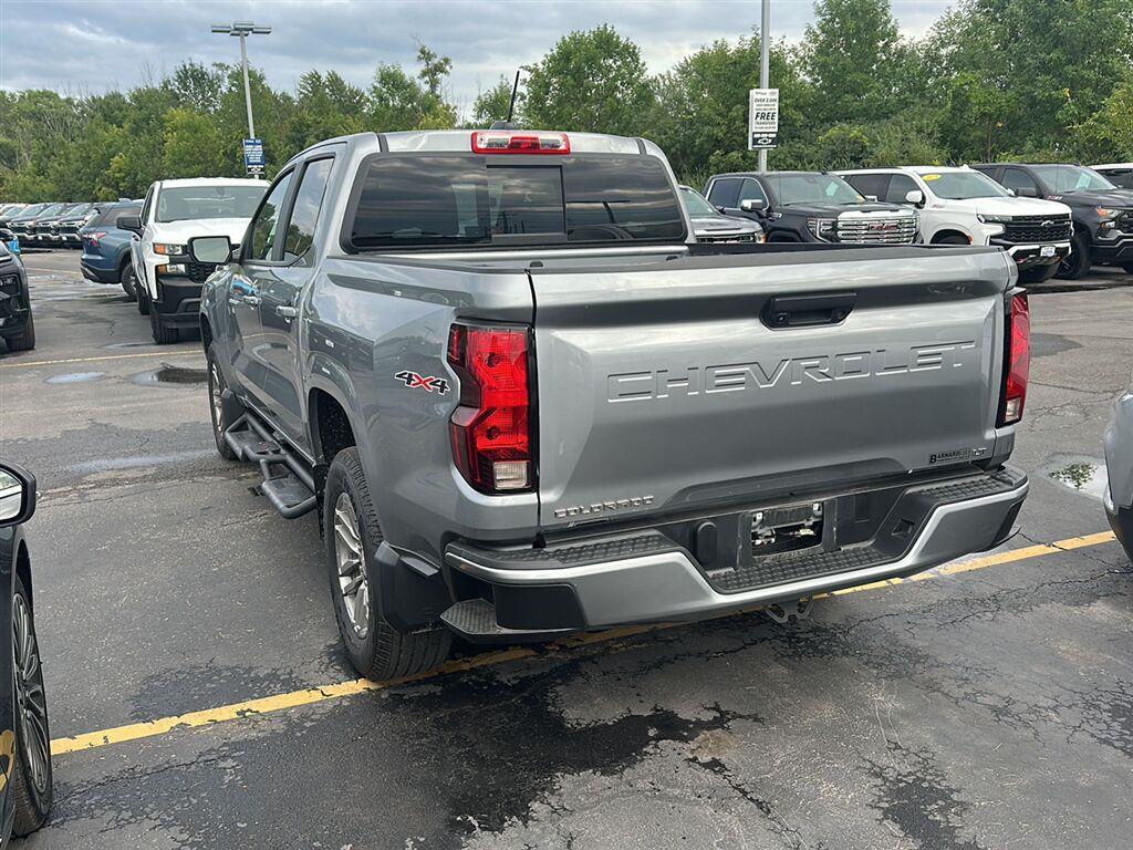 Used 2024 Sterling Gray Metallic Chevrolet 4WD LT image 4