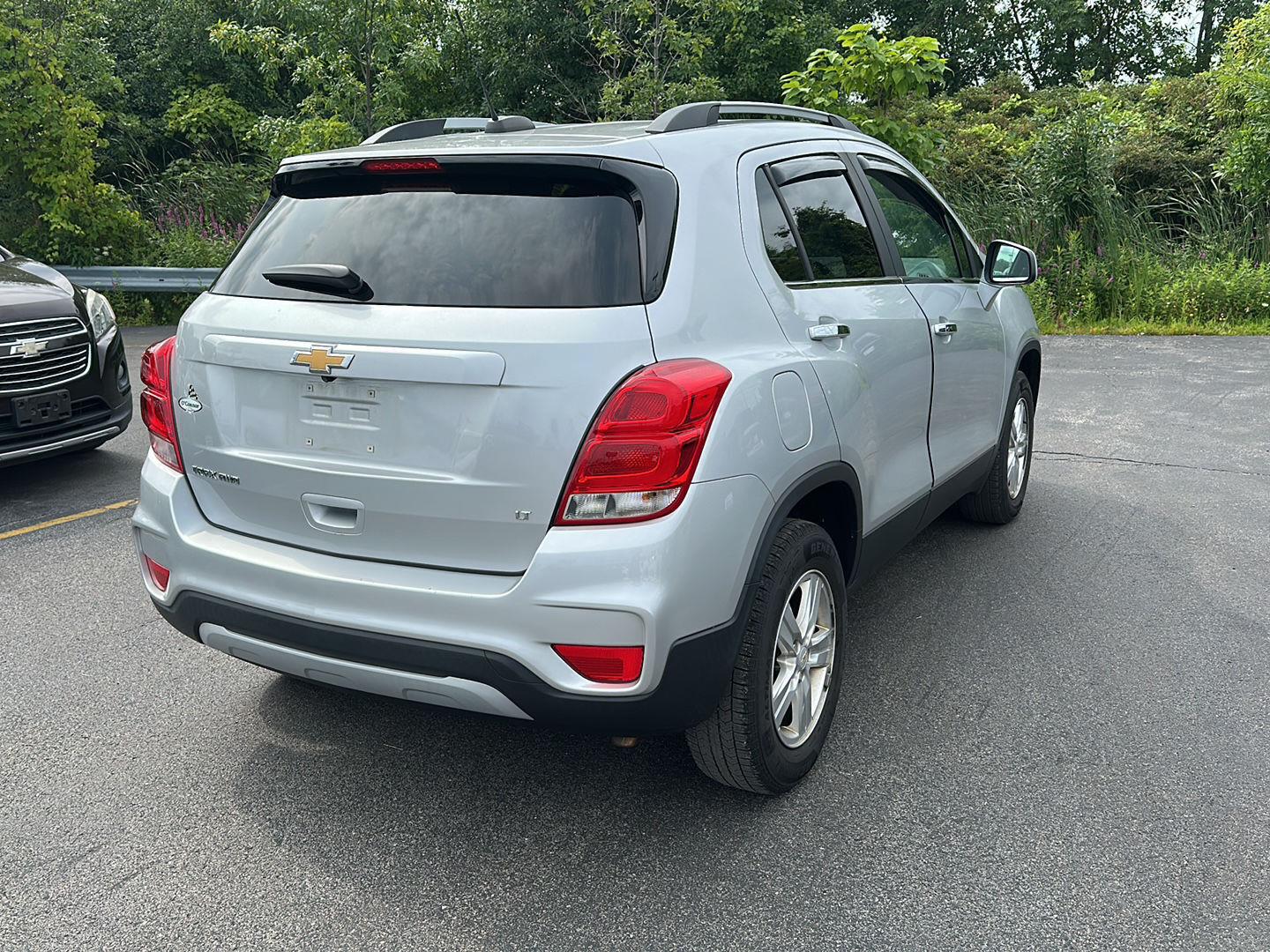 Used 2019 Silver Ice Metallic Chevrolet LT image 2