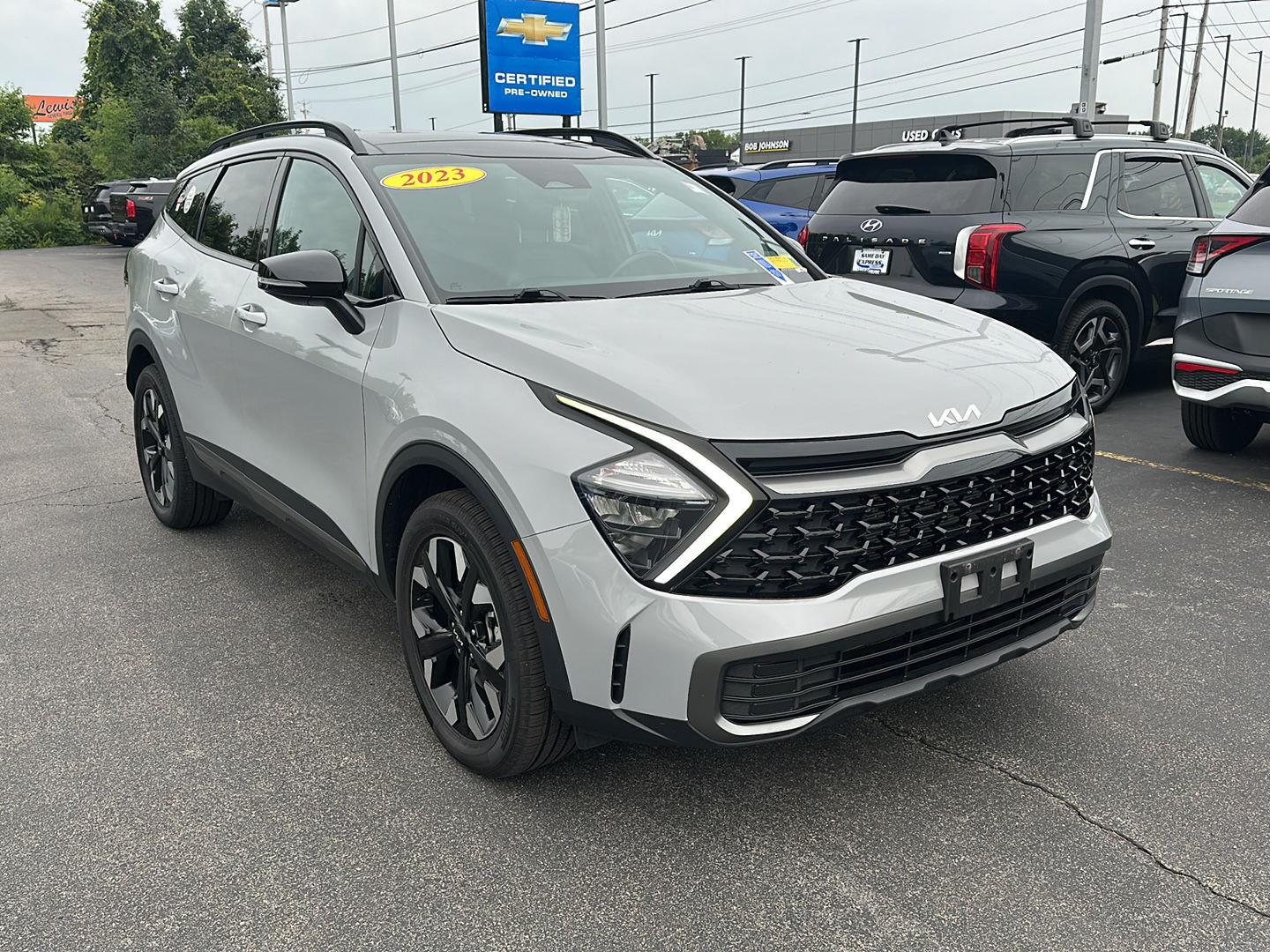 Used 2023 Wolf Gray Kia X-Line image 4
