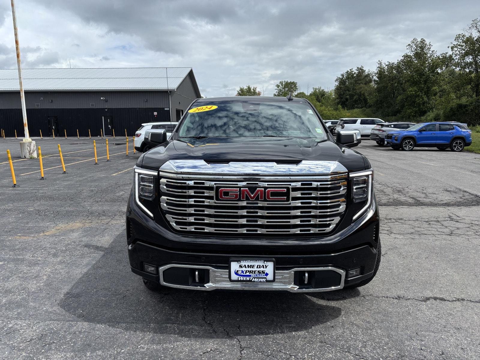 Used 2024 Onyx Black GMC Denali image 2