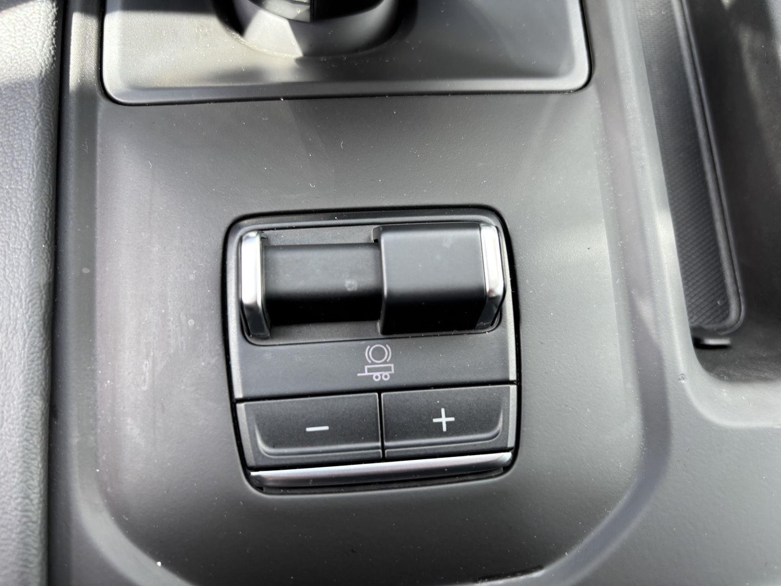 Used 2024 Onyx Black GMC Denali image 29