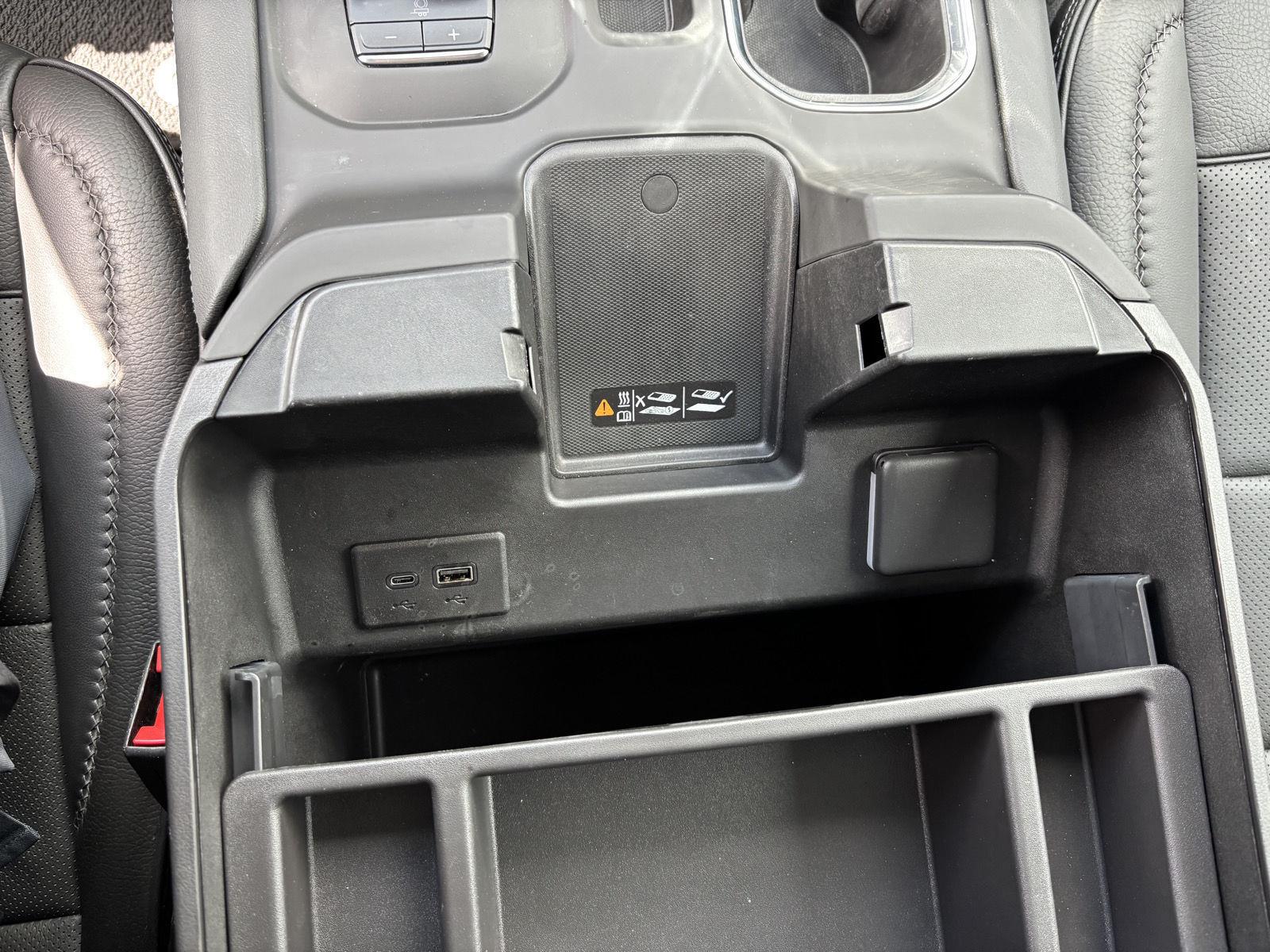Used 2024 Onyx Black GMC Denali image 30