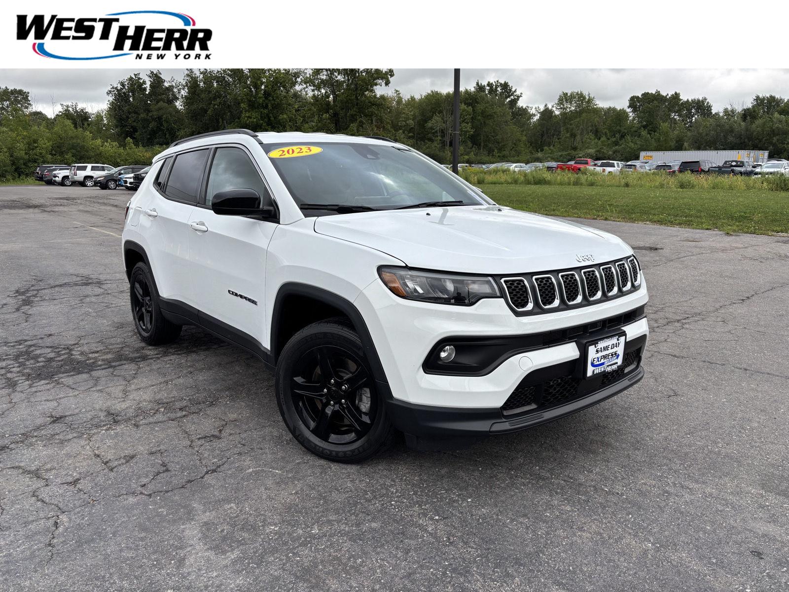 Bright White Clearcoat 2023 Jeep Compass SUV / Crossover Four-Wheel Drive 8-Speed Automatic