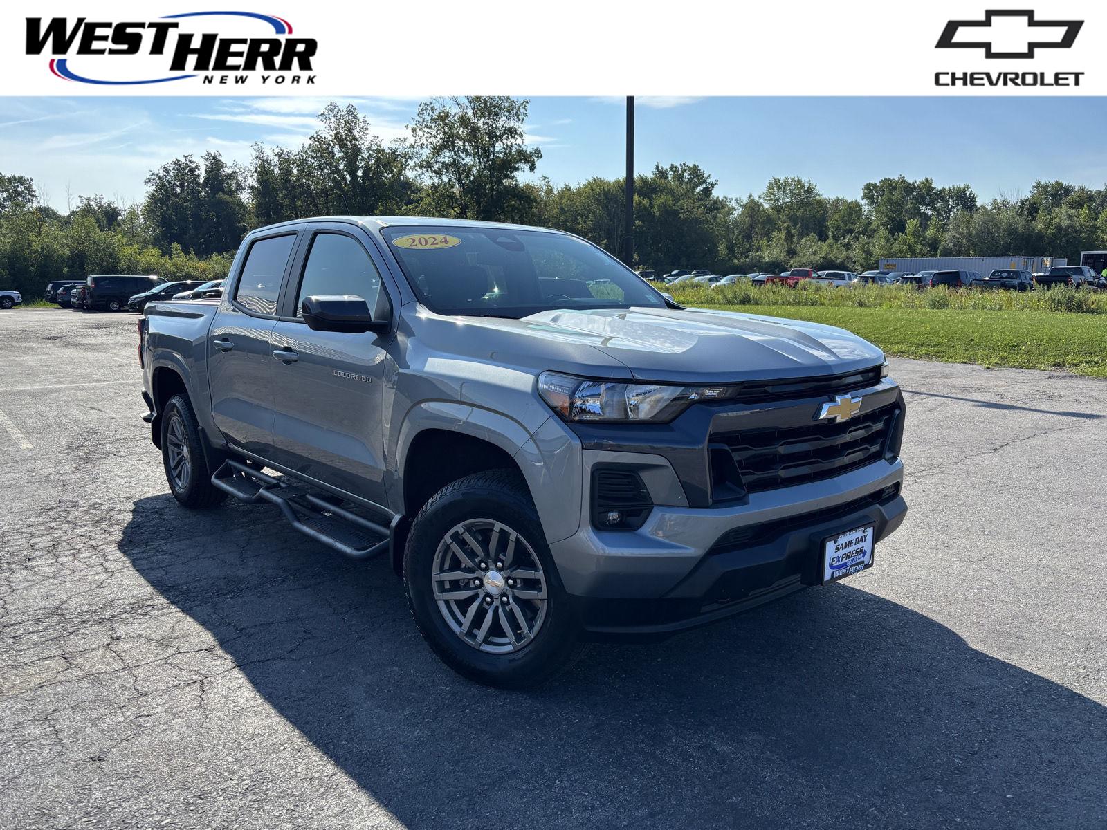 Sterling Gray Metallic 2024 Chevrolet Colorado Pickup Truck Four-Wheel Drive 8-Speed Automatic