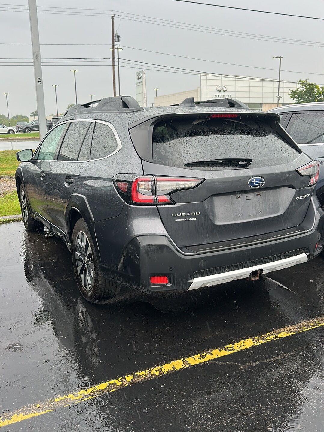 Used 2024 Magnetite Gray Metallic Subaru Limited image 3