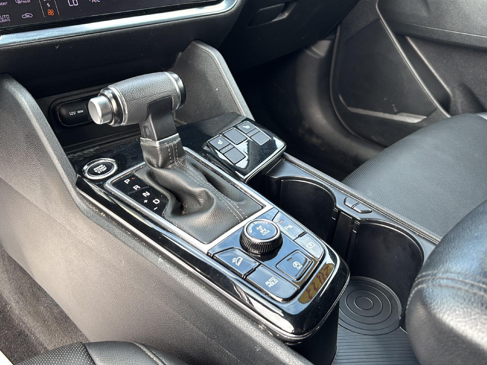 Used 2023  Kia X-Line image 16