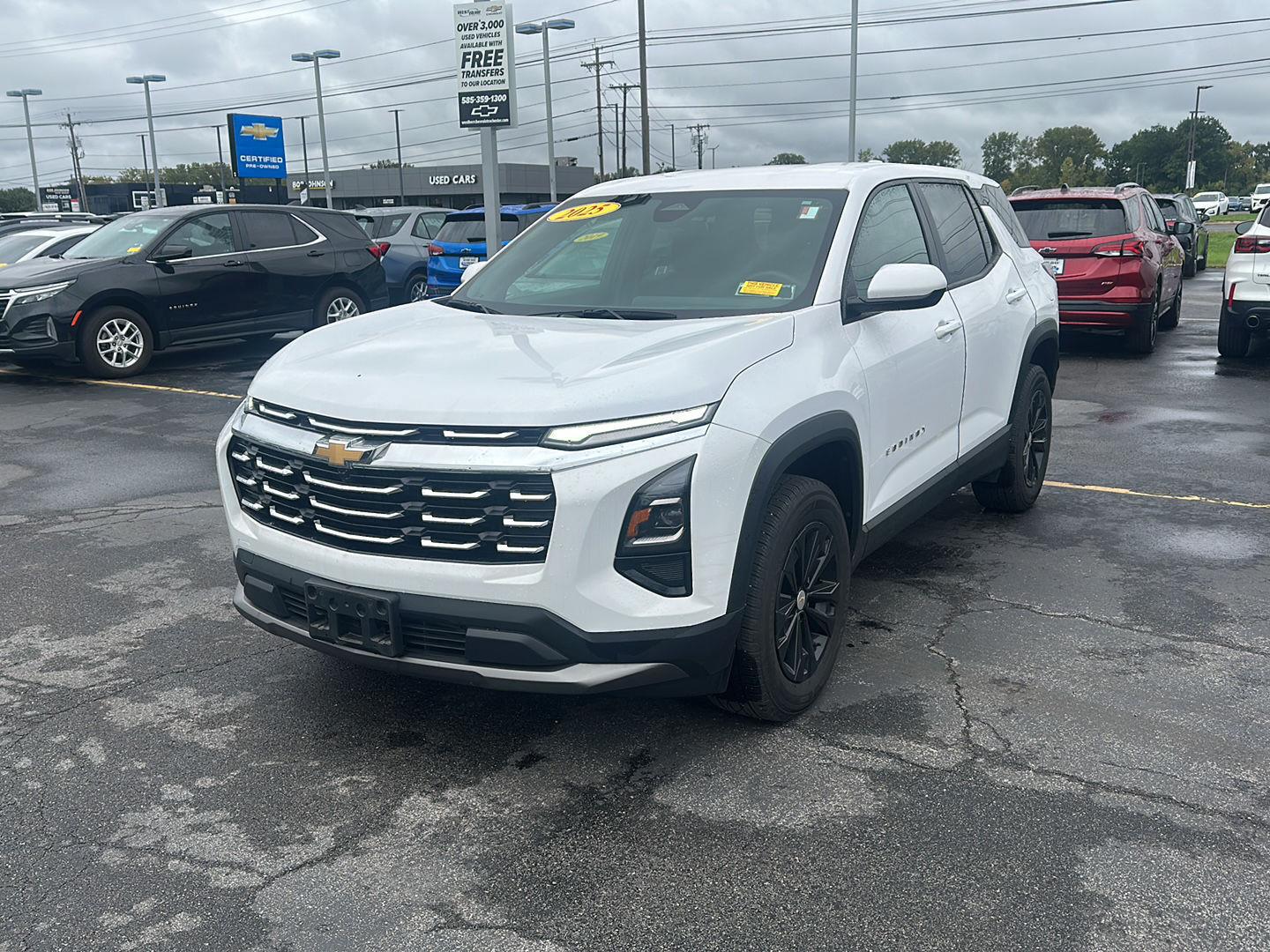 Used 2025 Summit White Chevrolet FWD LT image 5