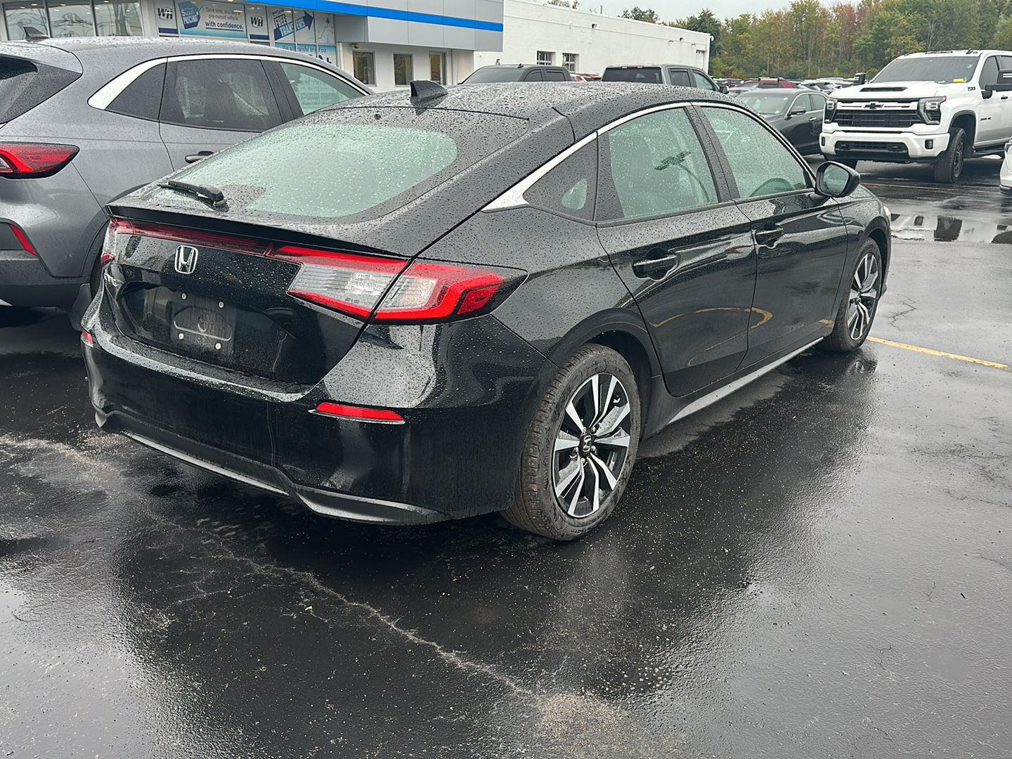 Used 2024 Crystal Black Pearl Honda EX-L image 2