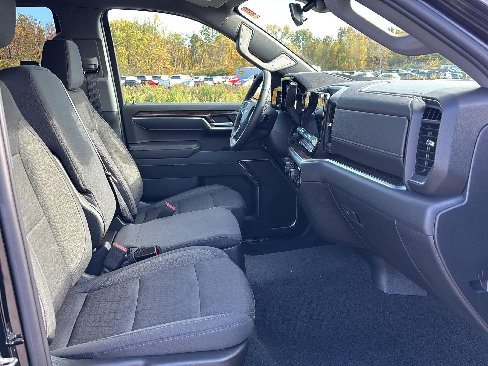 New 2026 Black Chevrolet LT image 25