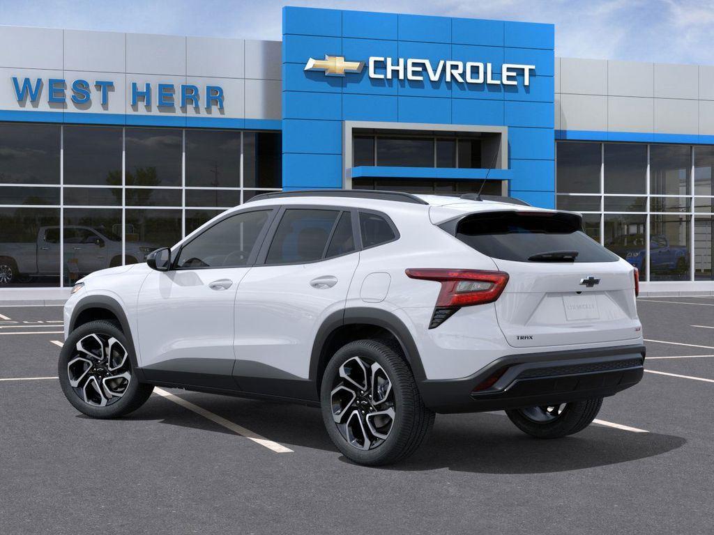 Used 2026 Summit White Chevrolet 2RS image 3