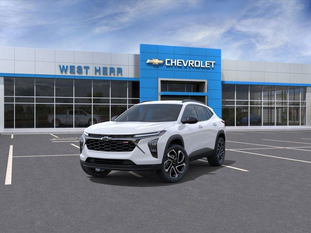Used 2026 Summit White Chevrolet 2RS image 8