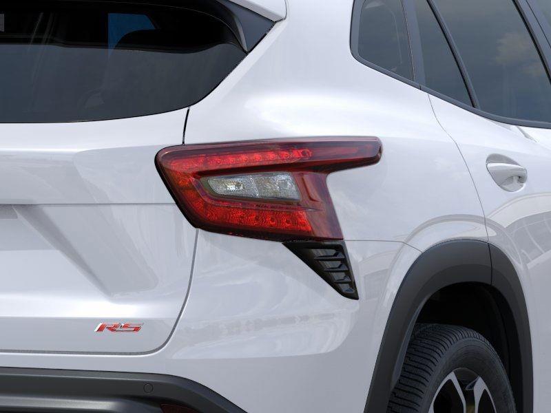 Used 2026 Summit White Chevrolet 2RS image 11