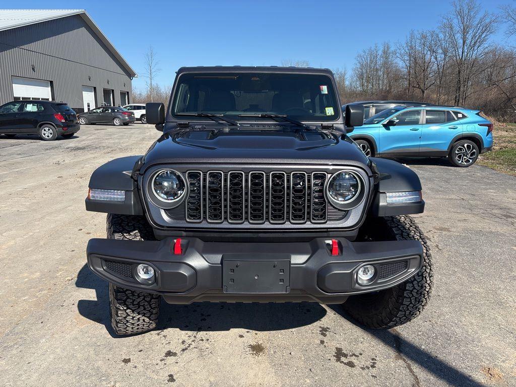 Used 2025 Granite Crystal Metallic Clear Jeep Rubicon image 2