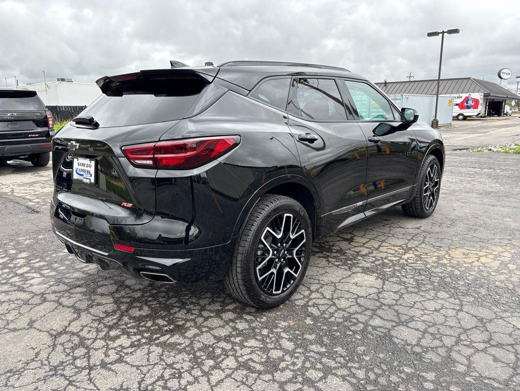 Used 2023 Black Chevrolet RS image 7