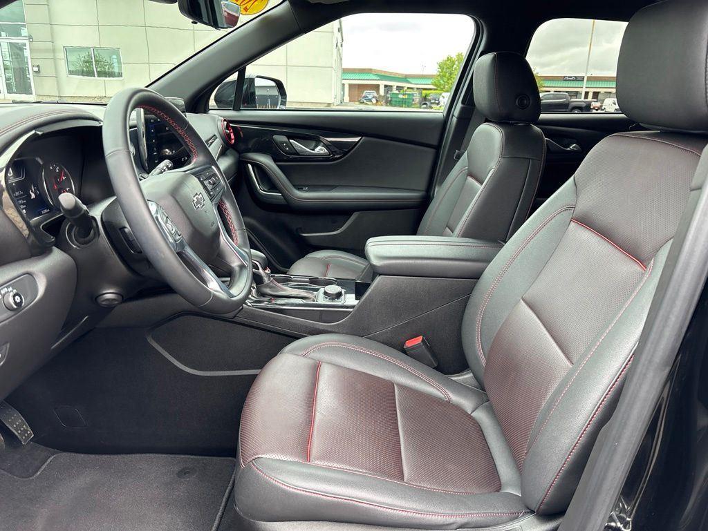 Used 2023 Black Chevrolet RS image 34