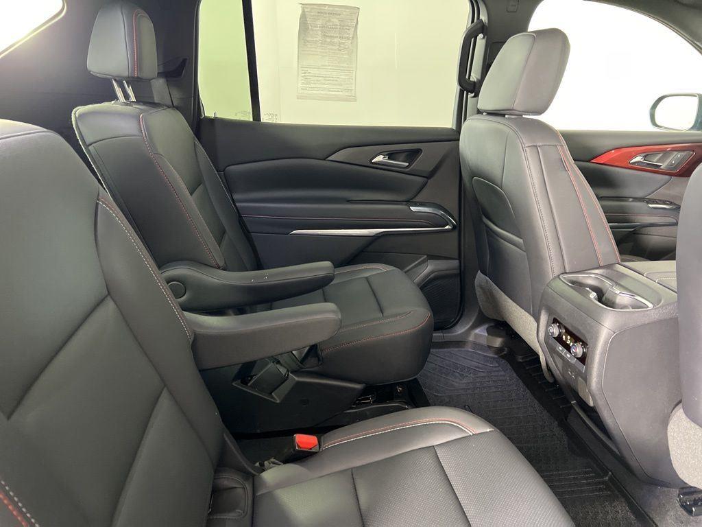 Used 2025 Black Metallic Chevrolet Z71 image 25