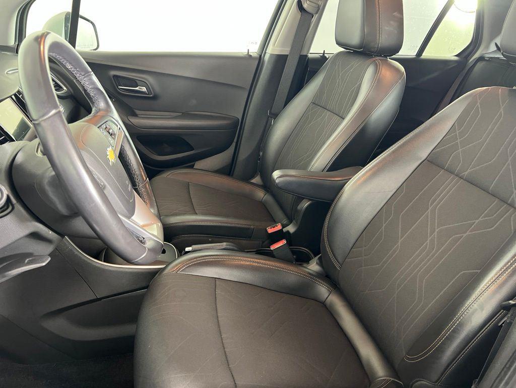 Used 2019 Silver Ice Metallic Chevrolet LT image 13
