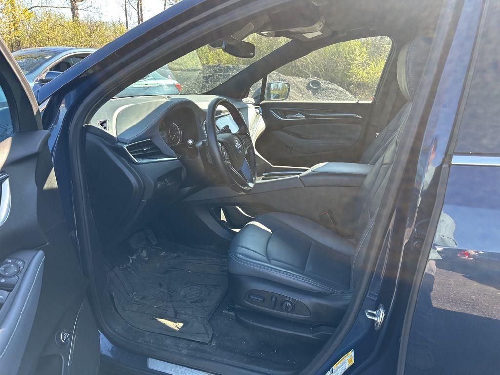Used 2024 Blue Metallic Buick Essence image 7