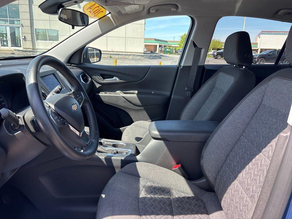 Used 2024 Lakeshore Blue Chevrolet LT image 32