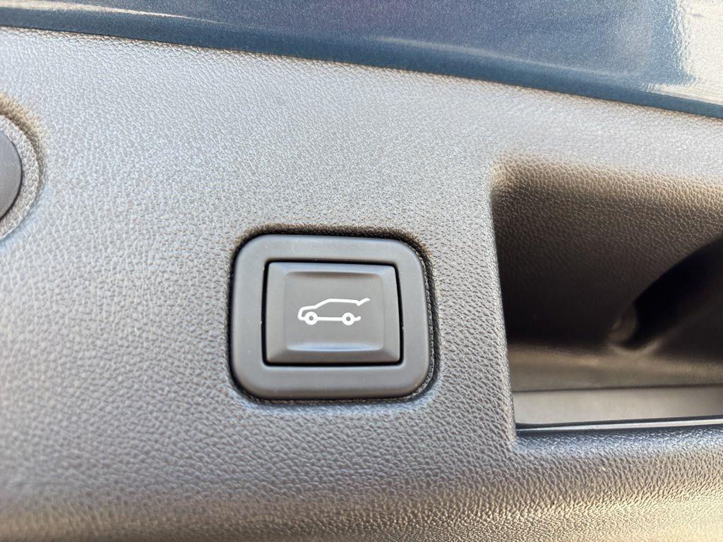 Used 2024 Lakeshore Blue Chevrolet LT image 35