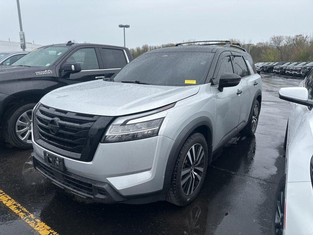Used 2022 Brilliant Silver Metallic Nissan S image 5