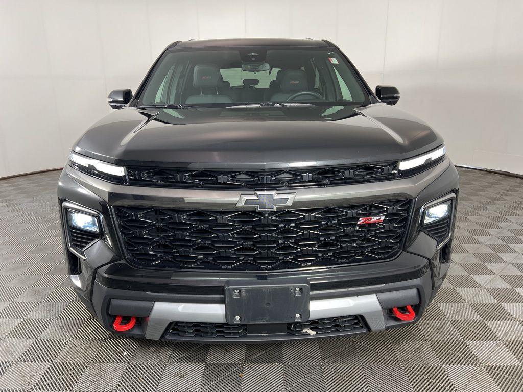 Used 2025 Black Metallic Chevrolet Z71 image 3