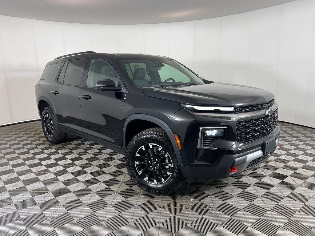 Used 2025 Black Metallic Chevrolet Z71 image 5