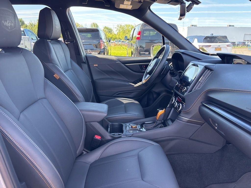 Used 2024 Ice Silver Metallic Subaru Wilderness image 39