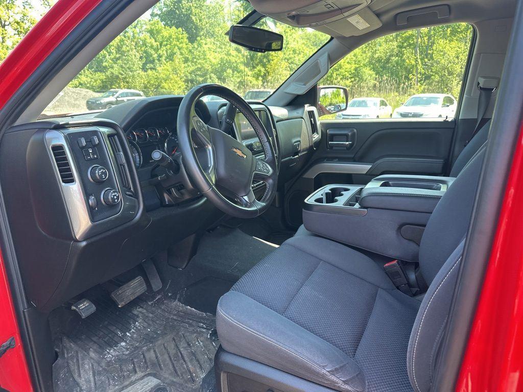 Used 2019 Red Chevrolet LT image 8